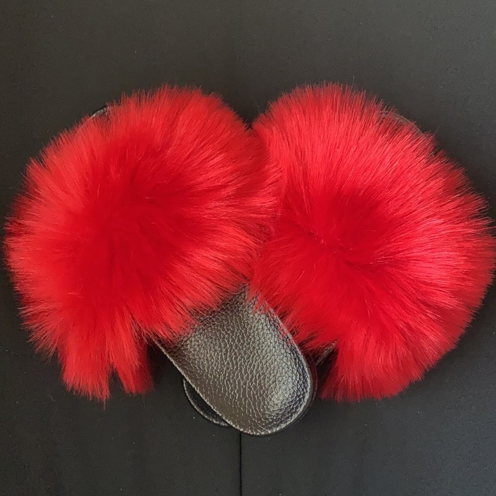 Red Furry Slides - Picture 3 of 3
